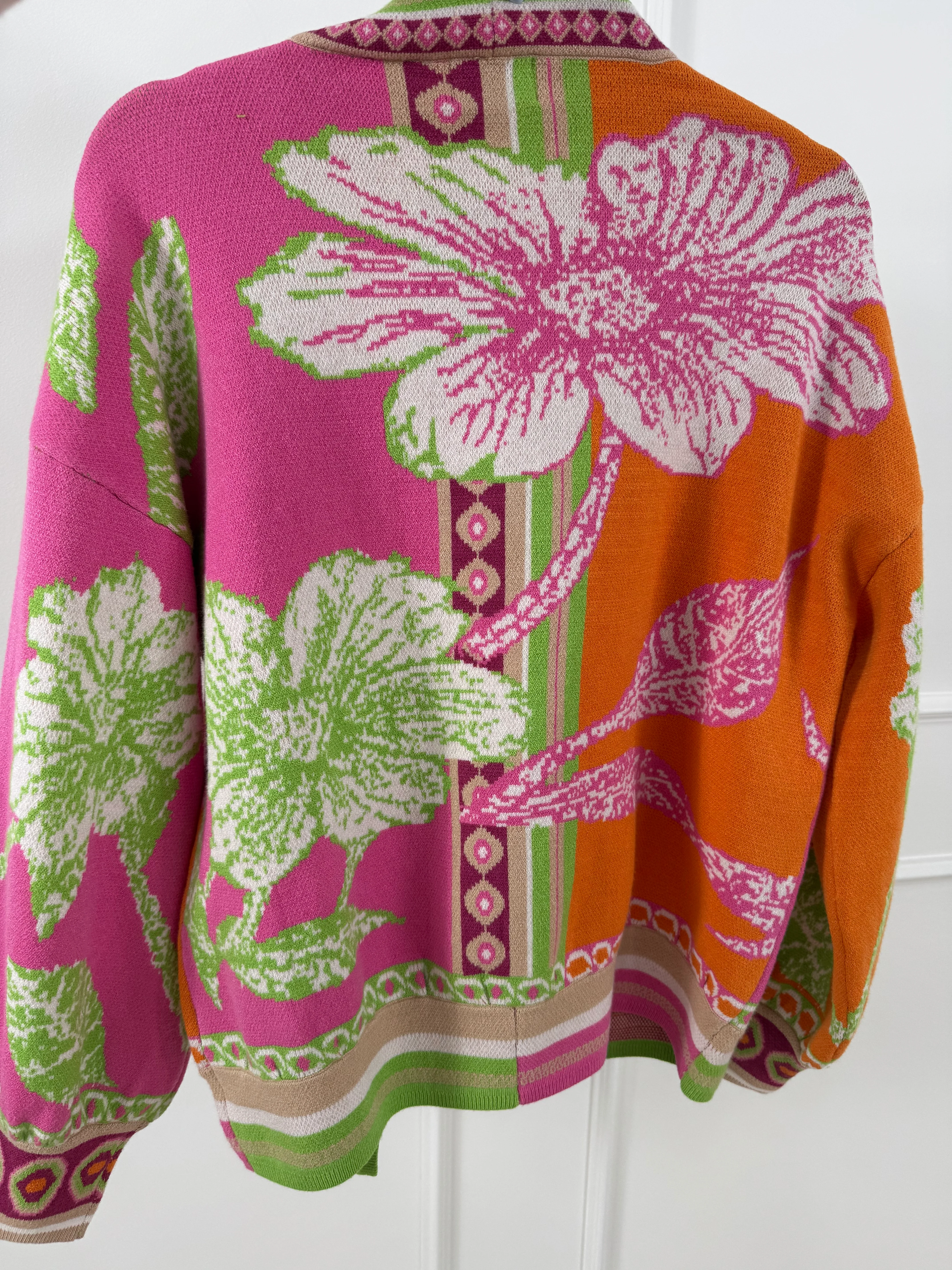 Color Block Floral Print Long Sleeve Button Down Cardigan - Image 6