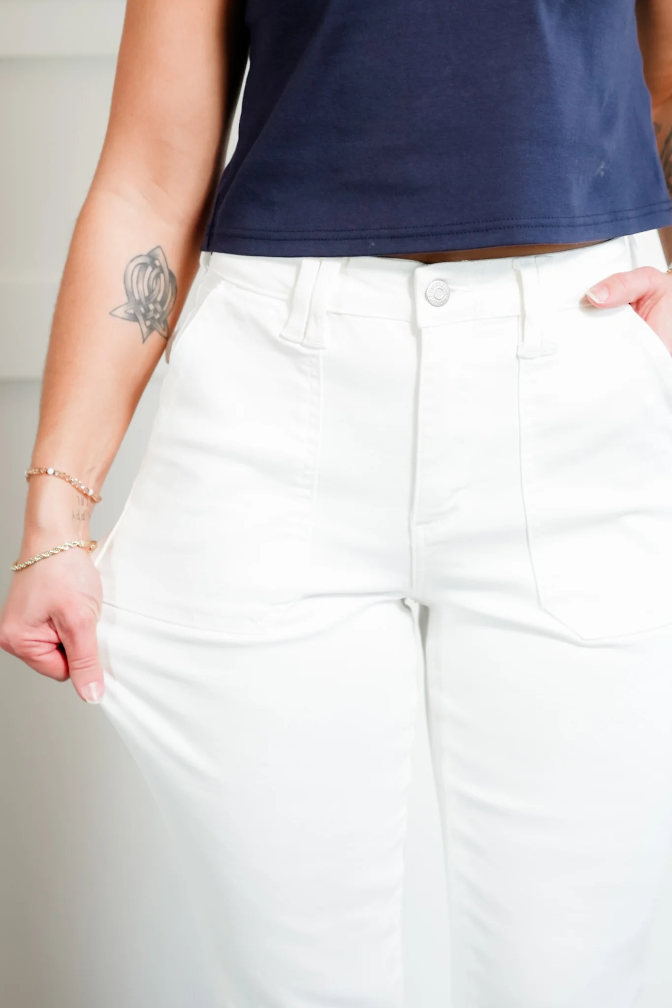 Judy Blue High Rise White Aurora Weekender Jean - Image 2