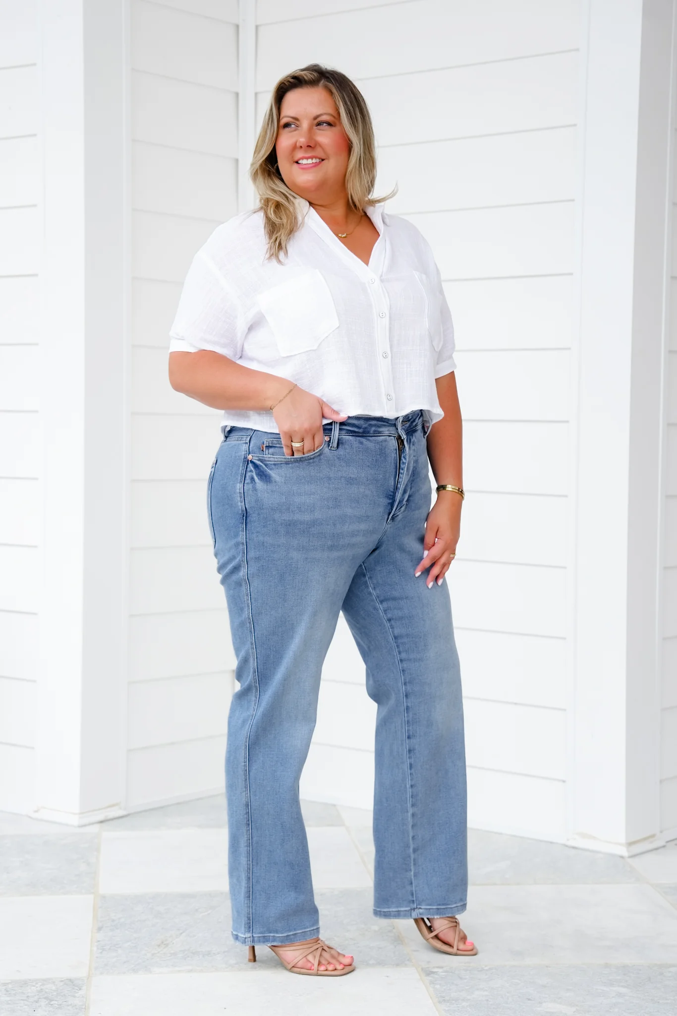 Judy Blue Petite/Reg The Karly Mid Rise Medium Vintage Wash Tummy Control Straight Leg Jeans - Image 5