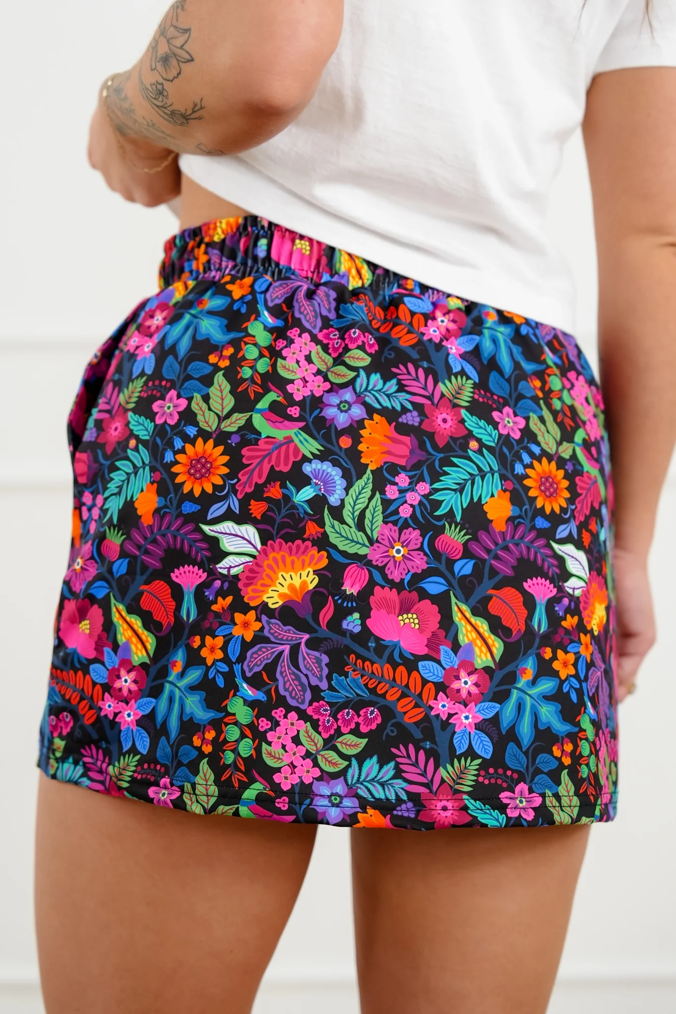 Plus/Reg Black Floral Elastic Waist Skort - Image 6