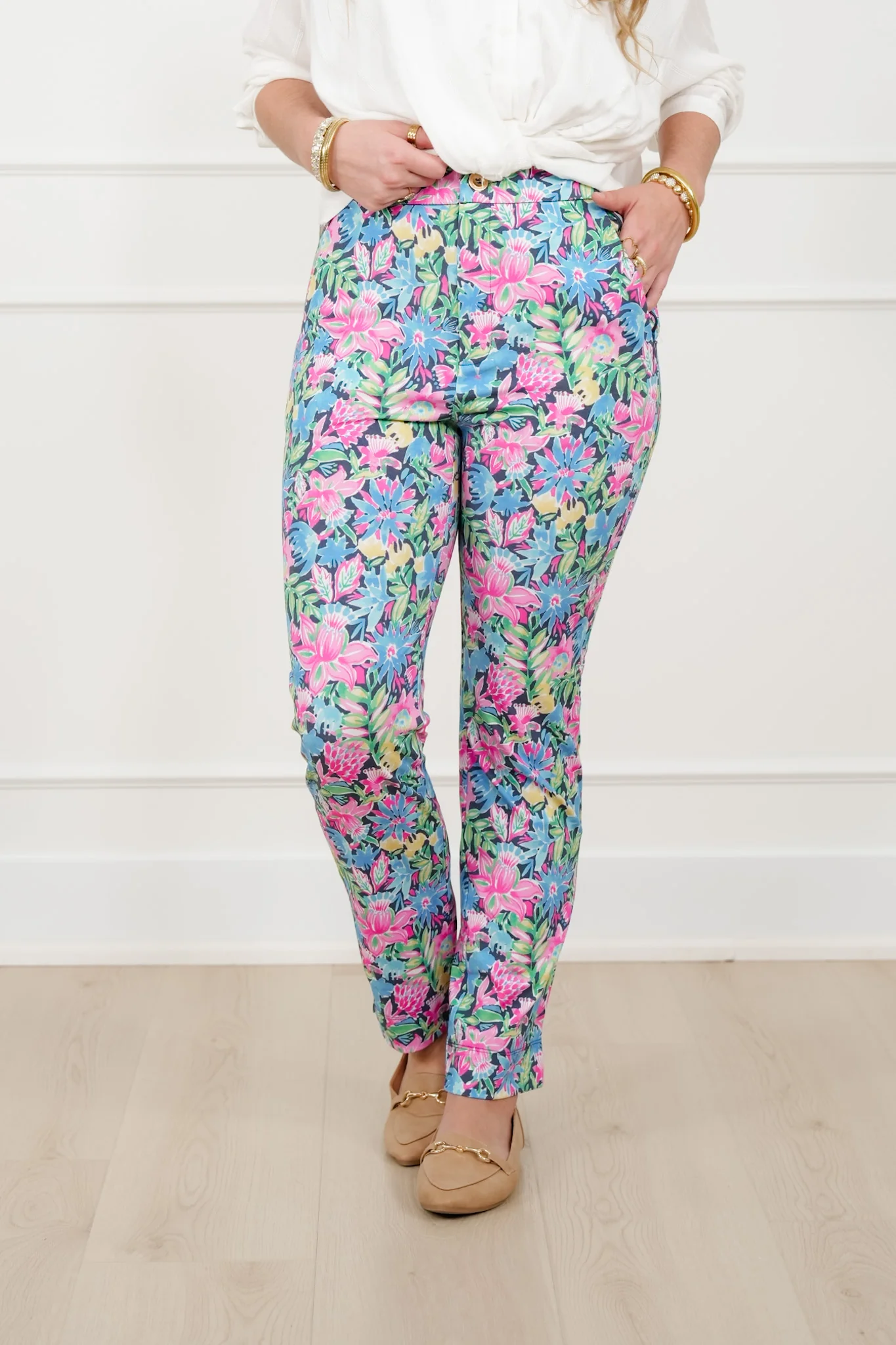 Plus/Reg Floral Print Pants with Side Zipper Pockets