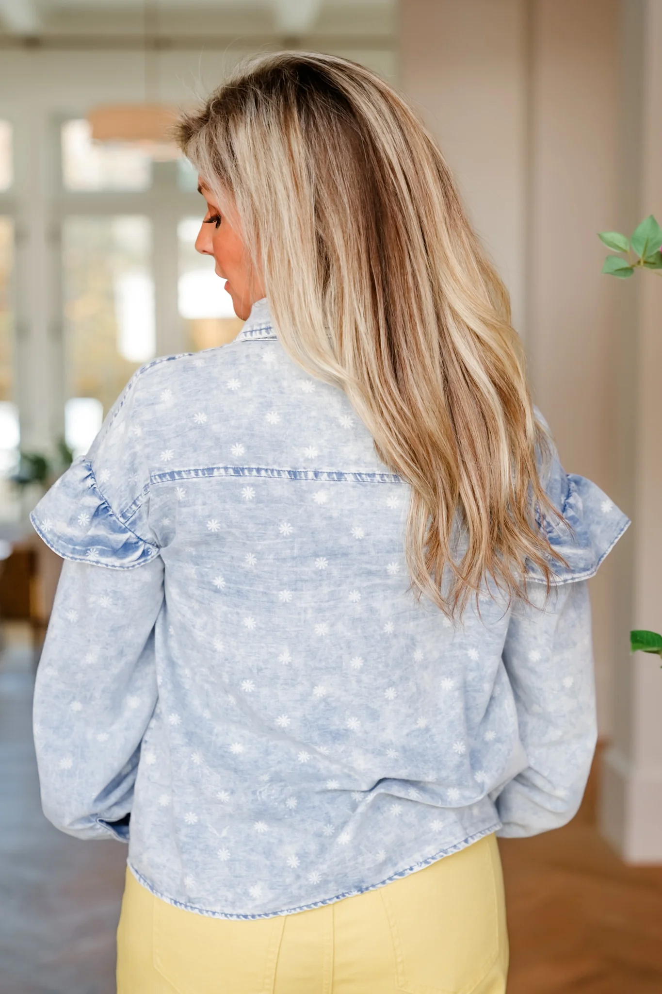 Plus/Reg Light Wash Floral Long Sleeve Button Down Top - Image 3
