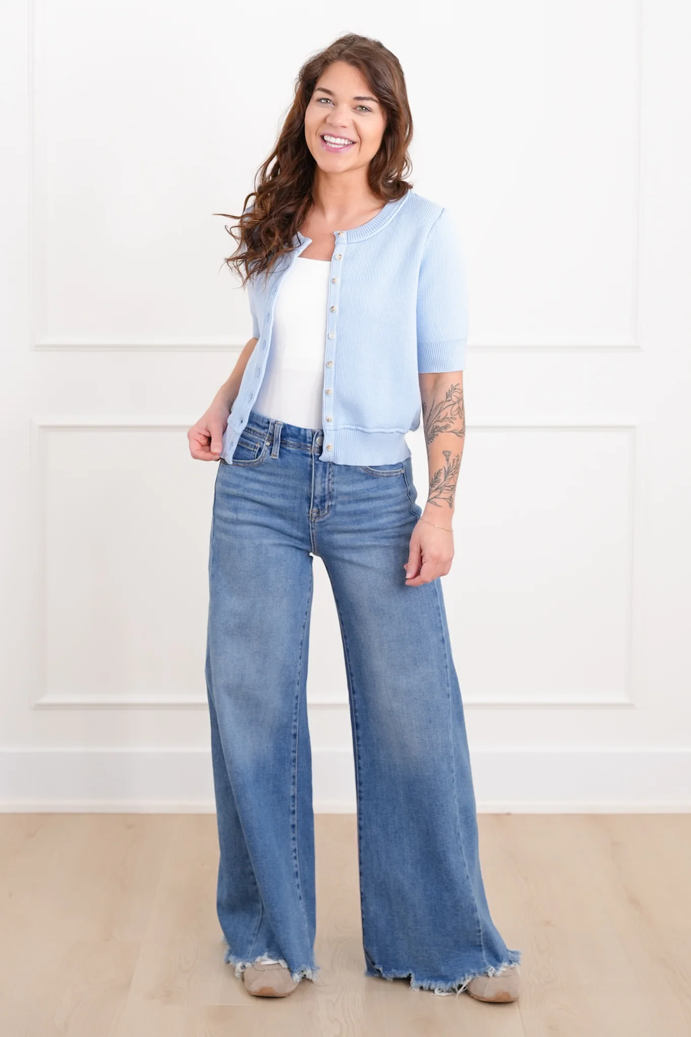 Plus/Reg Ribbed Short Sleeve Button Up Sweater Top - Image 4