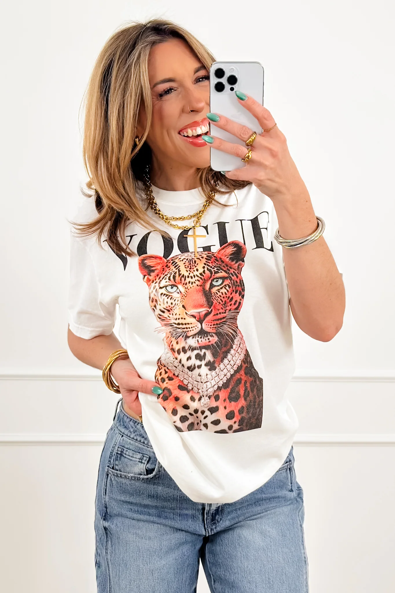 Plus/Reg Short Sleeve "Vogue" Graphic Tee - Image 4