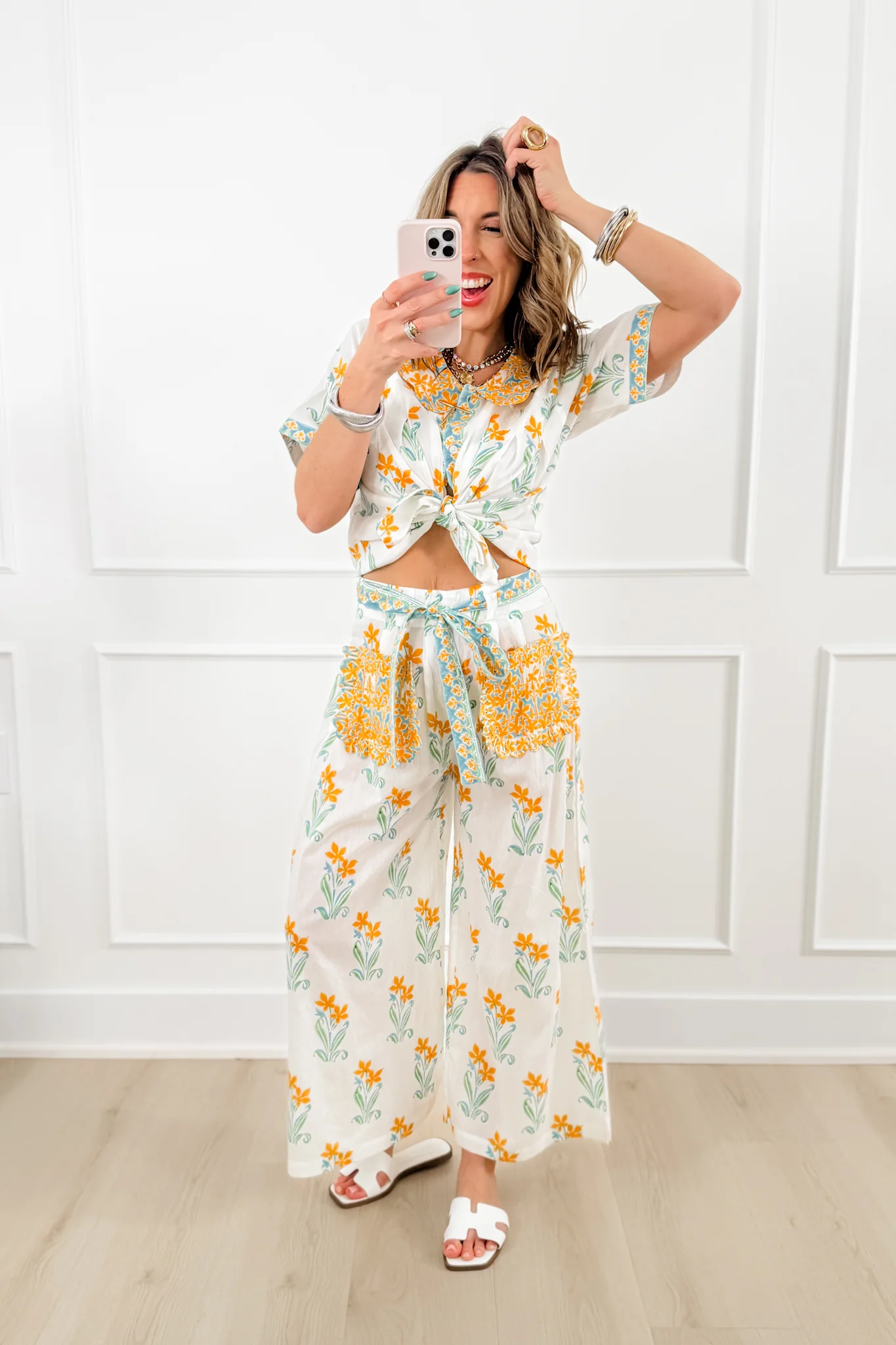 POL Floral Print Wide Leg Pants with Patch Pockets - Image 4