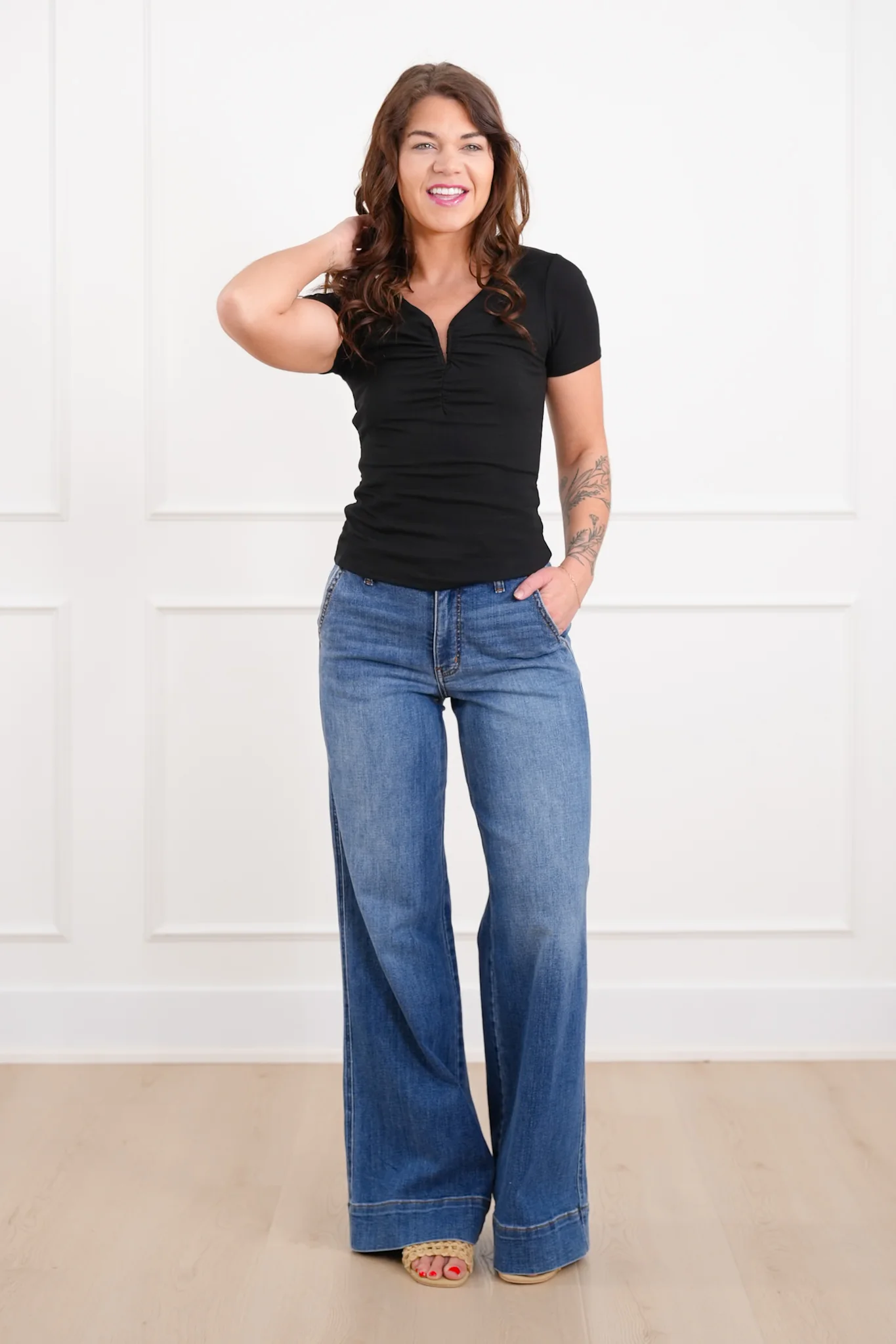 Ribbed Knit Short Sleeve V Wire Neck Top - Image 5