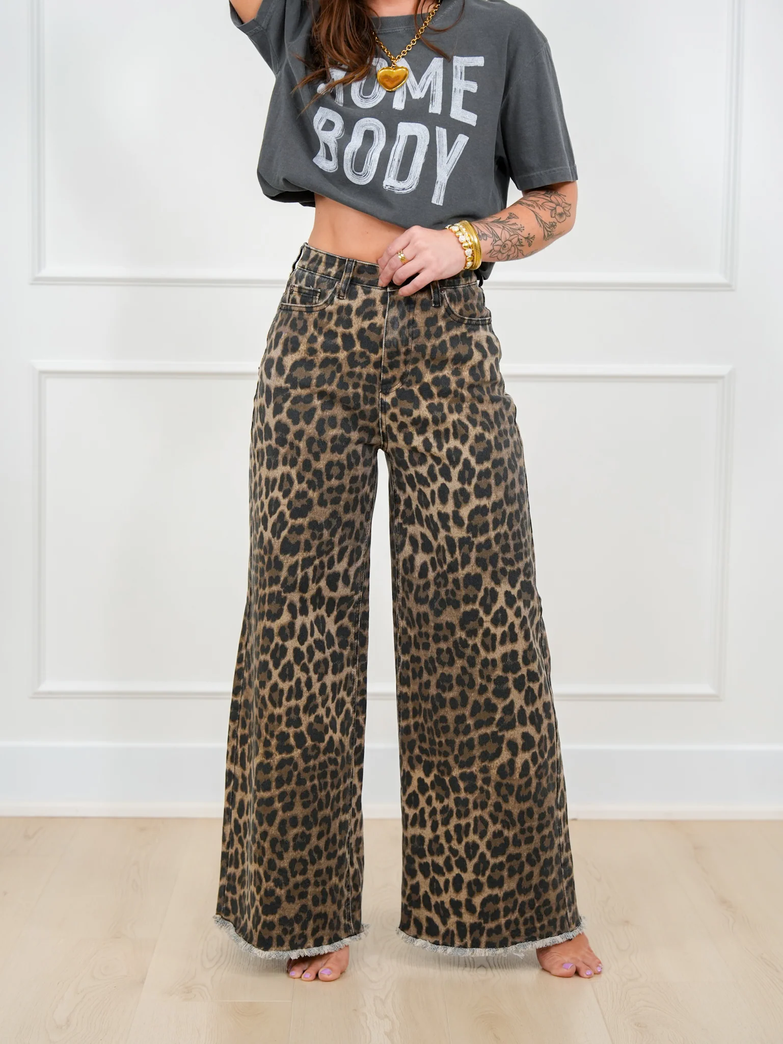 Saige High Rise Leopard Tummy Control Elastic Waist Band Wide Leg Jeans - Image 4