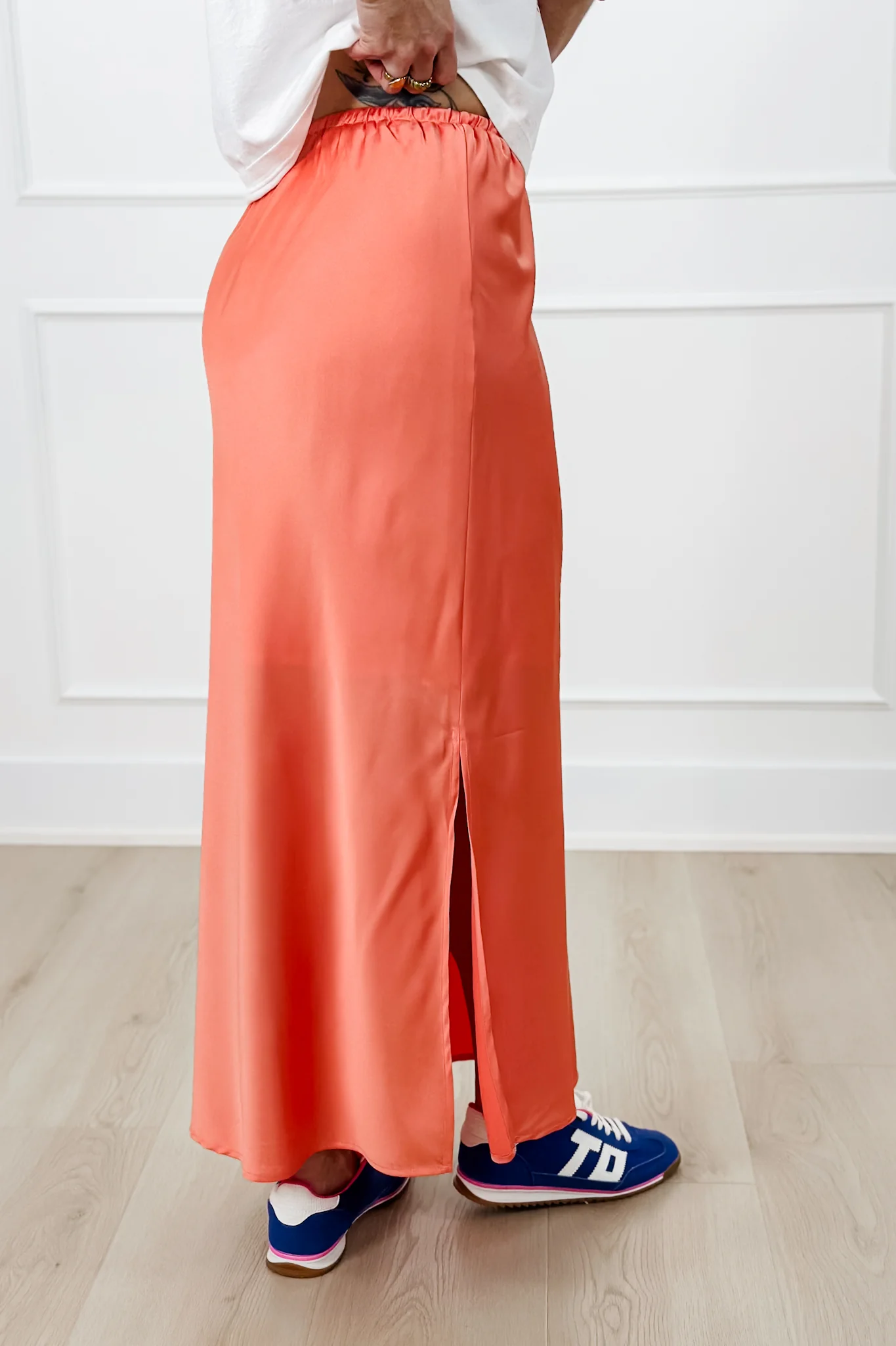 Satin Elastic Waist Midi Skirt with Side Slit - Image 3