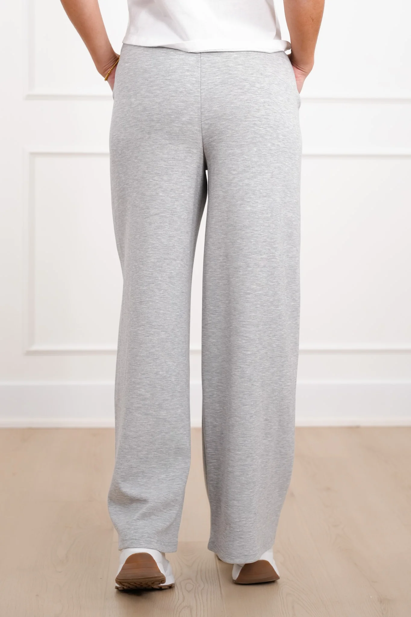 Smooth Knit Elastic Waist Pintuck Sweatpants - Image 8