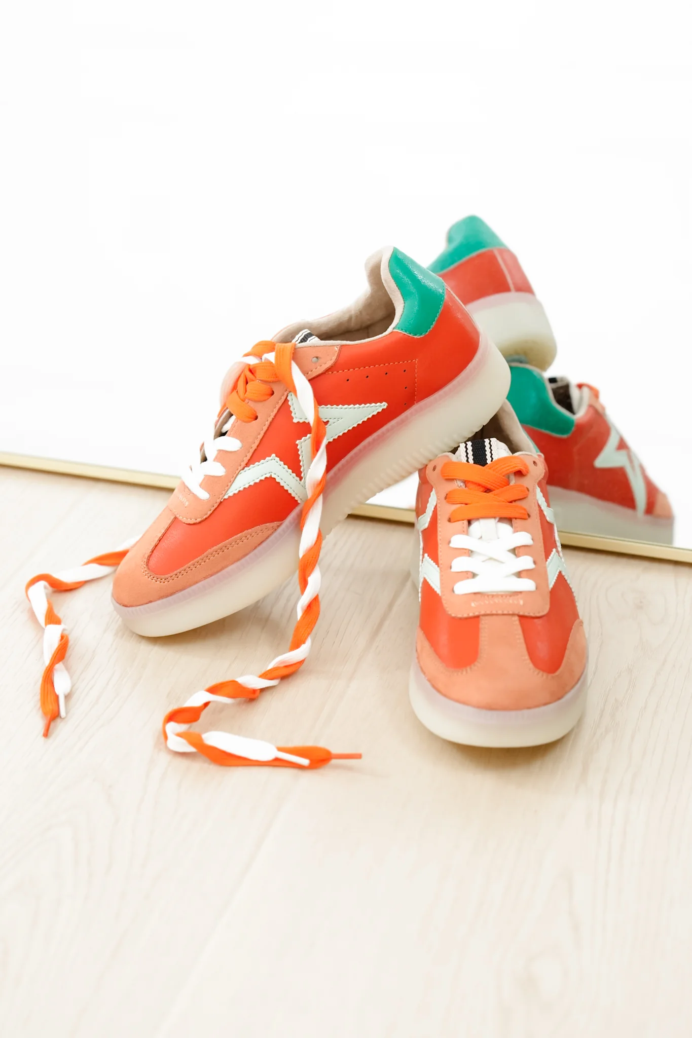 Shu Shop Starry Retro Low Top Sneaker