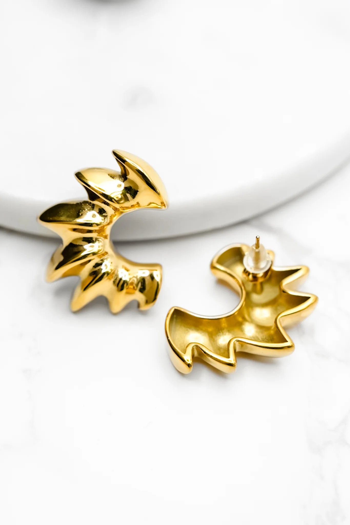 Treasure Jewels Sweet Curve Earring - Image 2
